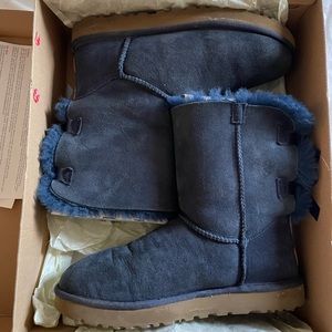 Ugg Bailey II boots size 8